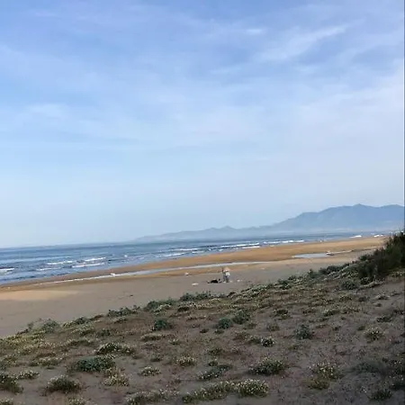 A Pochi Passi Dal Mare * 蒙德拉戈内